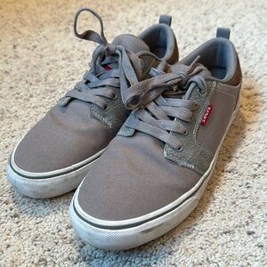 Levi’s s Alpine Tumbled Wax sneakers, size 7.5